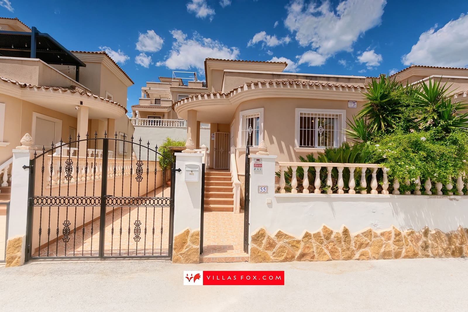 3 bedroom Villa for sale in San Miguel de Salinas with pool - € 275,000 (Ref: 9843985)