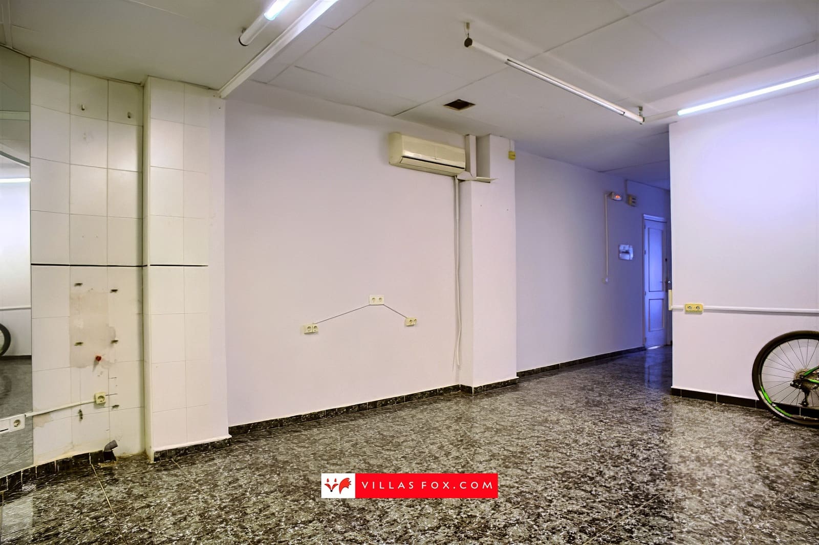 Local Commercial à vendre à San Miguel de Salinas - 120 000 € (Ref: 9858701)