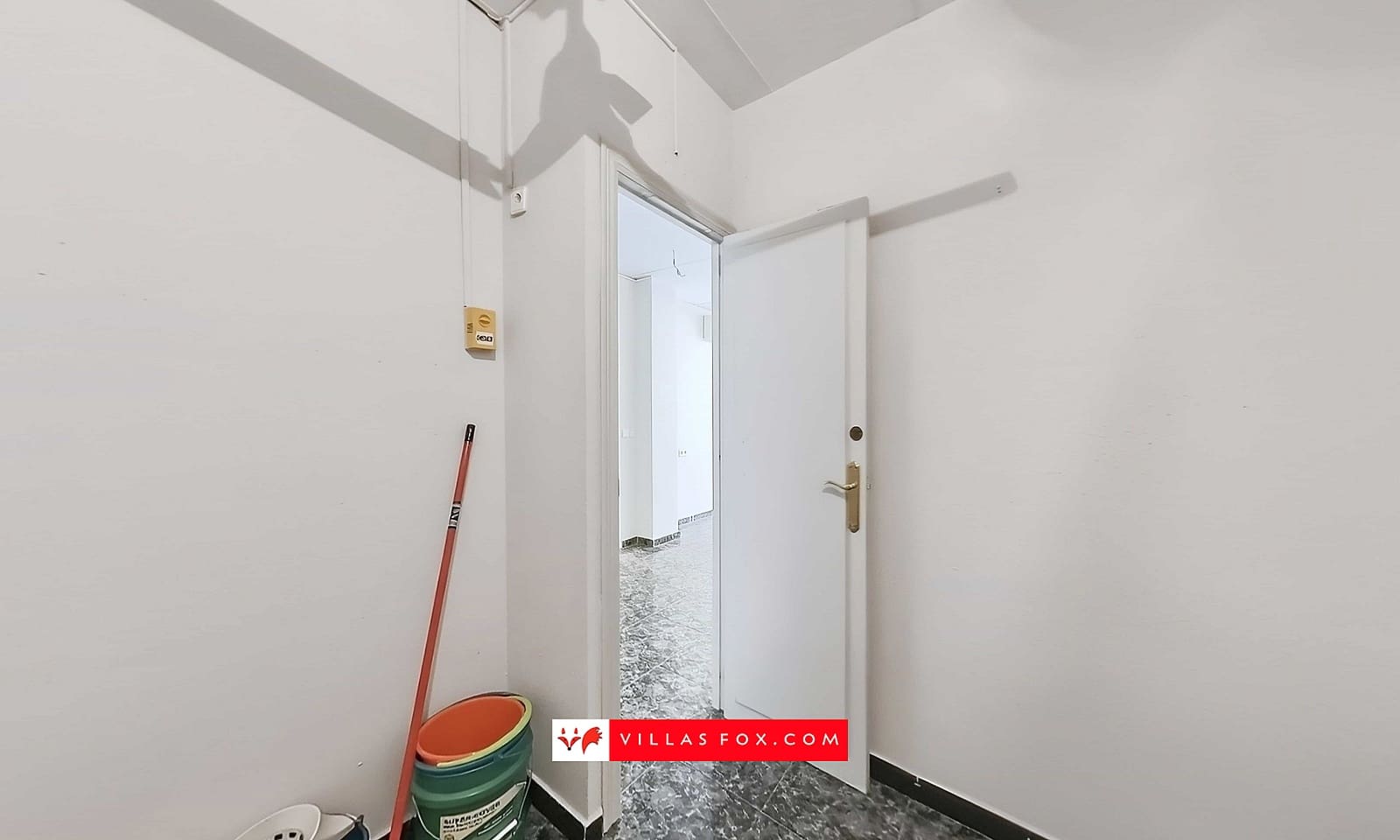 Kommersiell til salgs i San Miguel de Salinas - € 120 000 (Ref: 9858701)