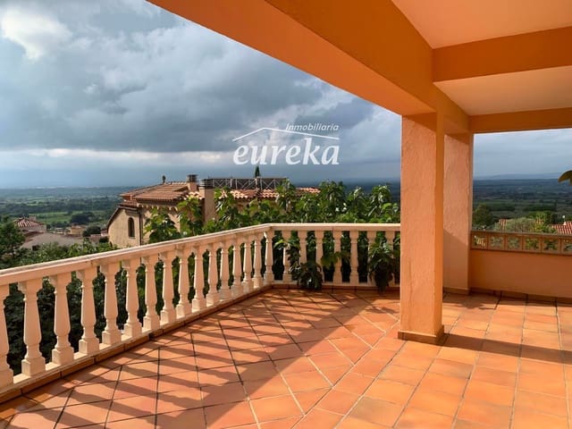 3 bedroom Villa for sale in Palau-saverdera with pool garage - € 590,000 (Ref: 9231506)