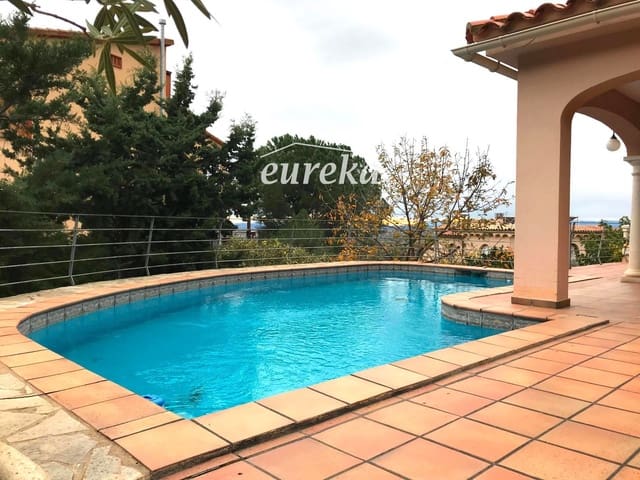 3 bedroom Villa for sale in Palau-saverdera with pool garage - € 590,000 (Ref: 9231506)