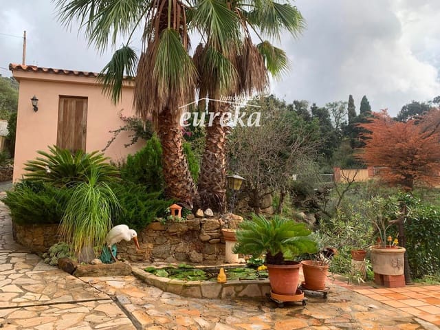 3 bedroom Villa for sale in Palau-saverdera with pool garage - € 590,000 (Ref: 9231506)