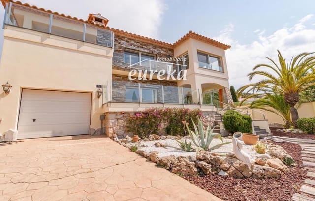 5 soverom Villa til salgs i El Mas Fumats, Roses med svømmebasseng garasje - € 749 000 (Ref: 9231512)