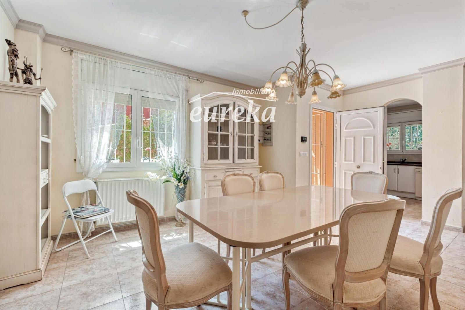 5 slaapkamer Villa te koop in Empuriabrava met zwembad garage - € 470.000 (Ref: 9231515)