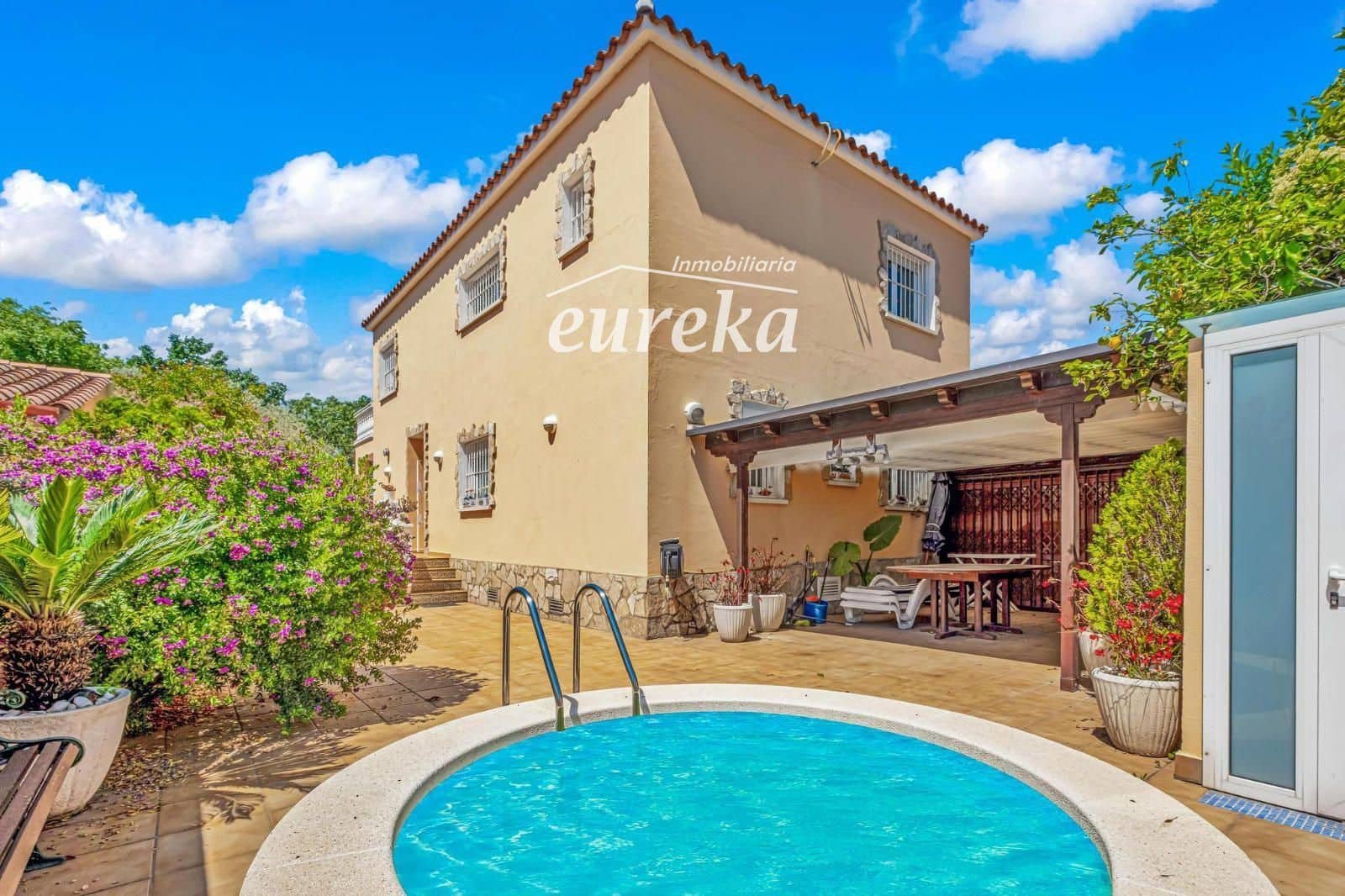 5 slaapkamer Villa te koop in Empuriabrava met zwembad garage - € 470.000 (Ref: 9231515)