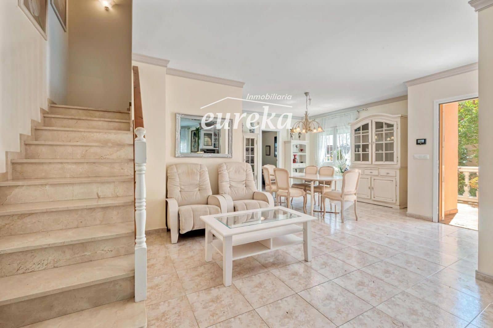 5 slaapkamer Villa te koop in Empuriabrava met zwembad garage - € 470.000 (Ref: 9231515)