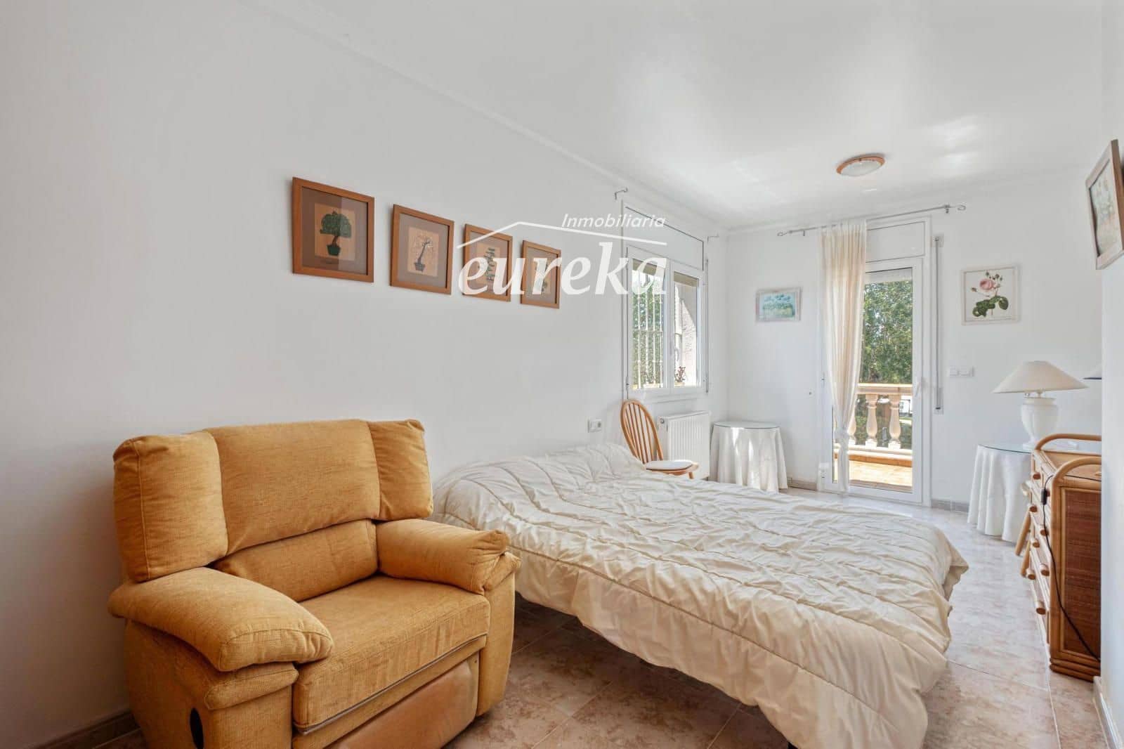 5 slaapkamer Villa te koop in Empuriabrava met zwembad garage - € 470.000 (Ref: 9231515)