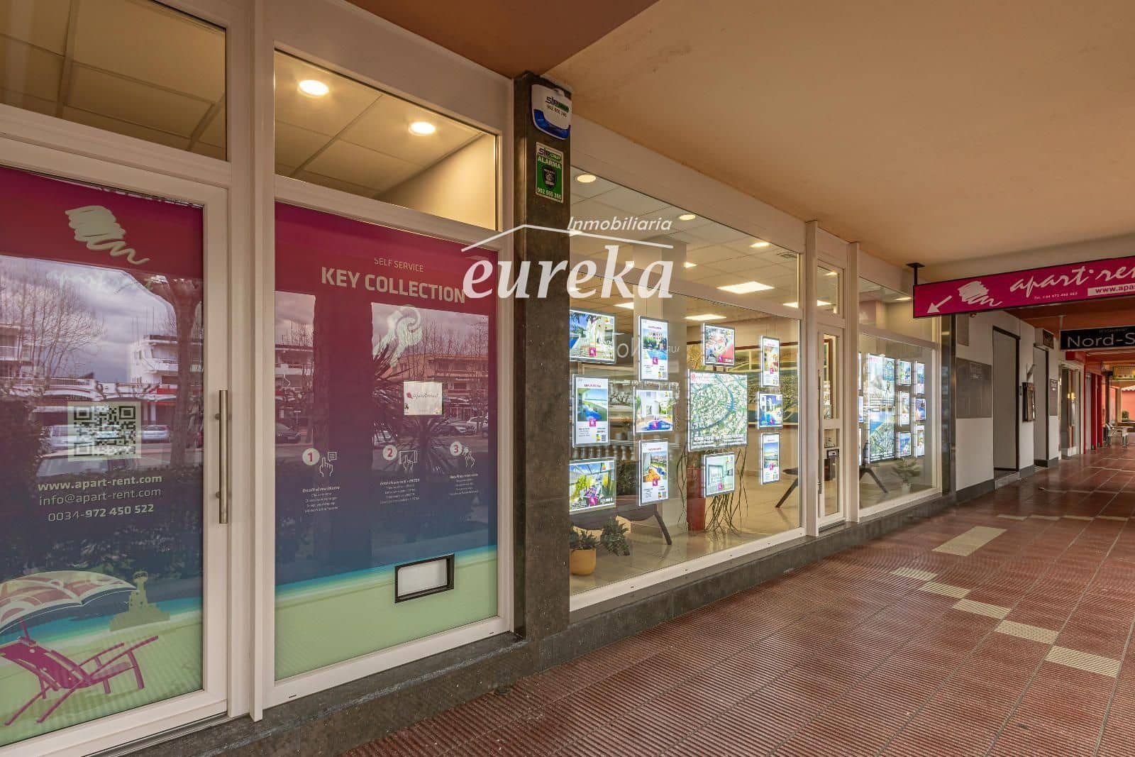 5 slaapkamer Villa te koop in Empuriabrava met zwembad garage - € 470.000 (Ref: 9231515)