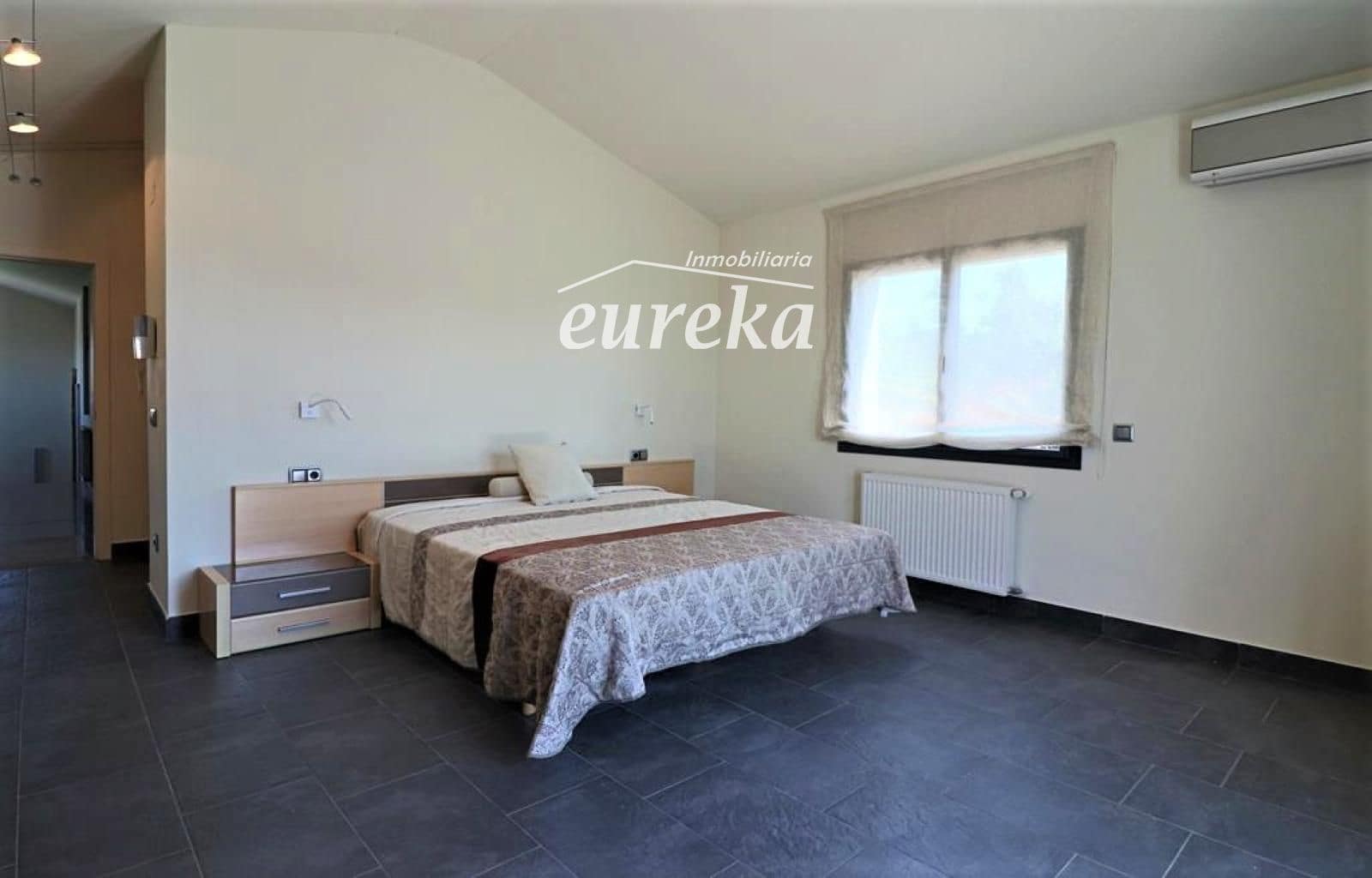 4 soveværelse Villa til salg i Peralada med swimmingpool garage - € 950.000 (Ref: 9231516)