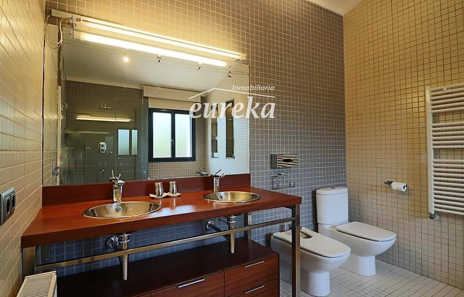 4 soveværelse Villa til salg i Peralada med swimmingpool garage - € 950.000 (Ref: 9231516)