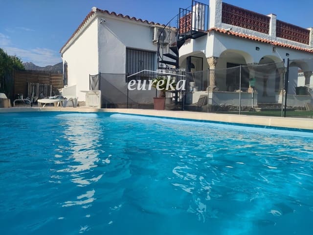 2 bedroom Villa for sale in Roses with pool garage - € 395,000 (Ref: 9231523)