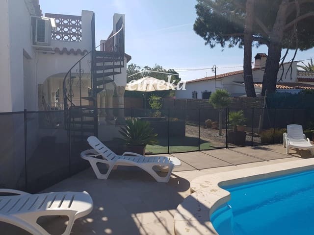 2 bedroom Villa for sale in Roses with pool garage - € 395,000 (Ref: 9231523)
