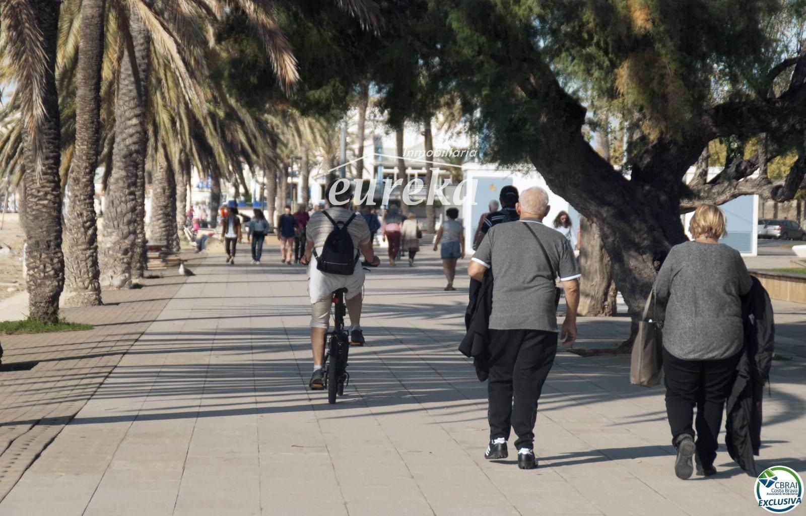 2 soveværelse Lejlighed til salg i Roses med garage - € 385.000 (Ref: 9231529)