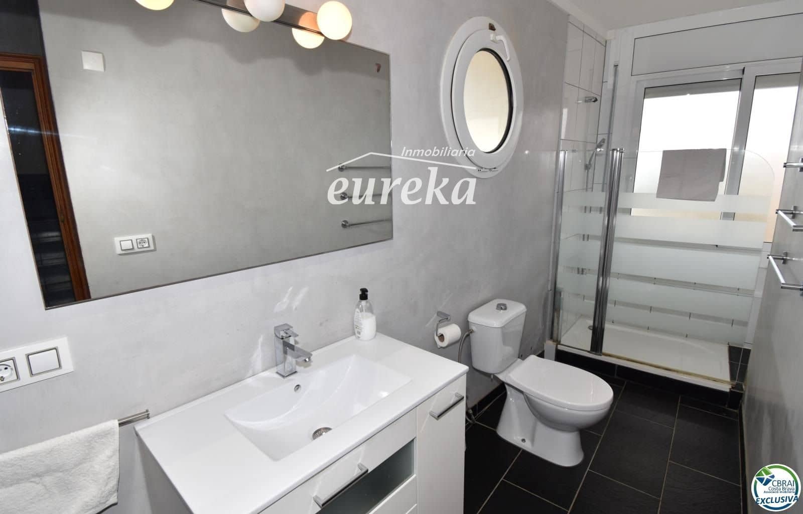 11 soveværelse Restaurant/Bar til salg i Empuriabrava med garage - € 4.860.000 (Ref: 9249067)