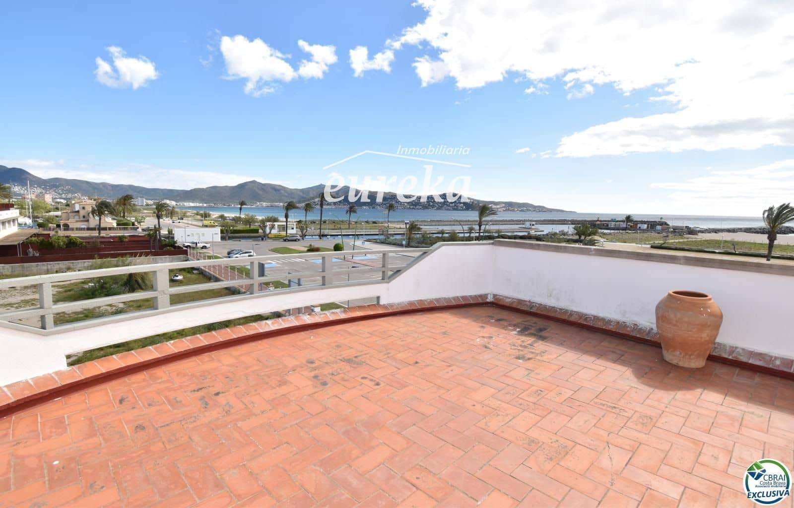 11 soveværelse Restaurant/Bar til salg i Empuriabrava med garage - € 4.860.000 (Ref: 9249067)