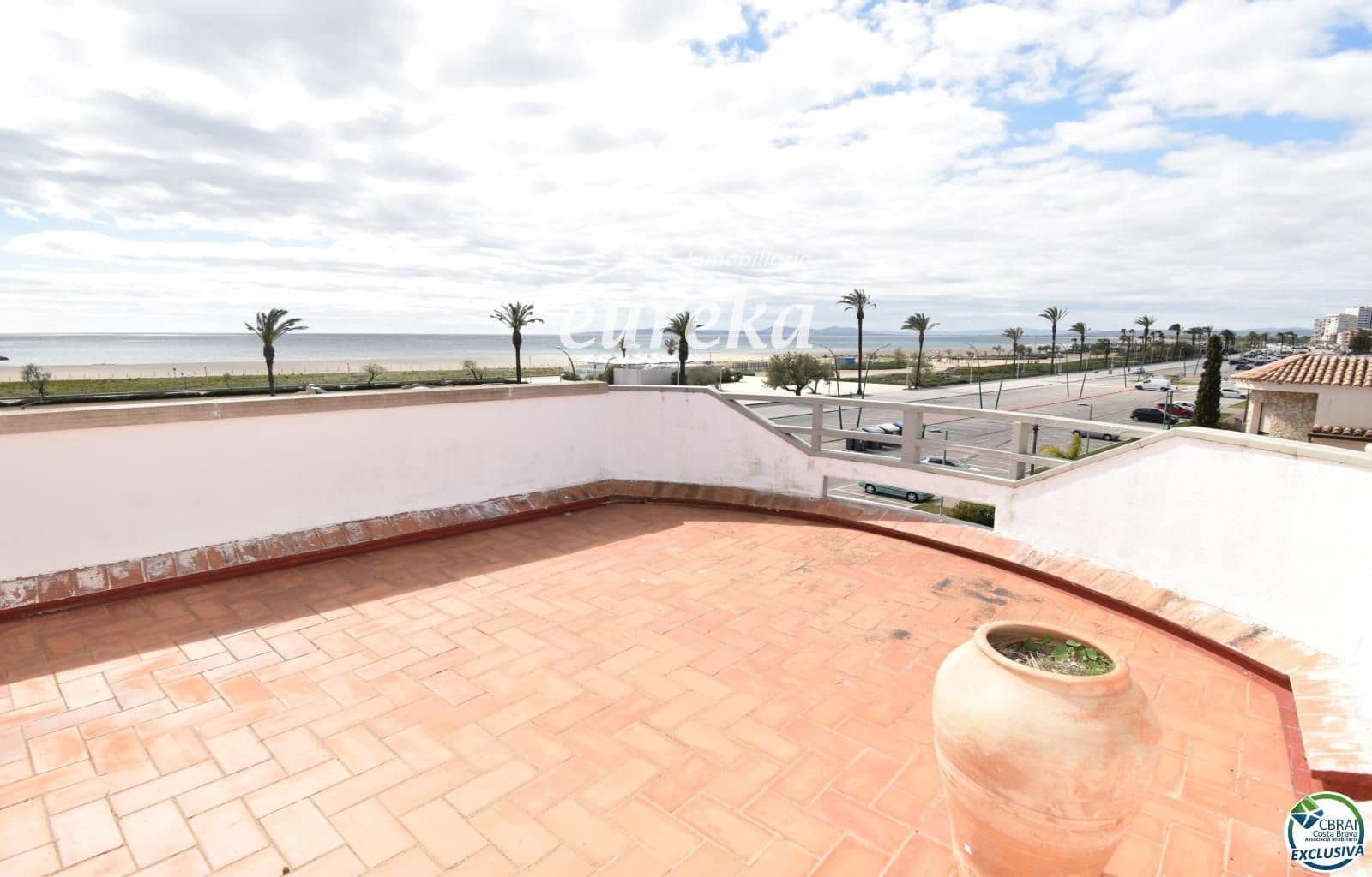 11 soveværelse Restaurant/Bar til salg i Empuriabrava med garage - € 4.860.000 (Ref: 9249067)