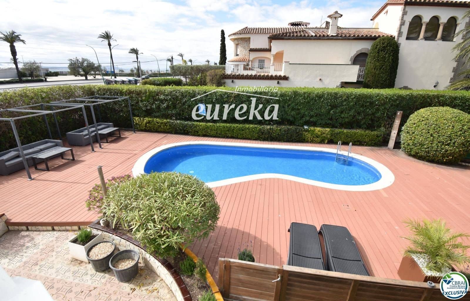 11 soveværelse Restaurant/Bar til salg i Empuriabrava med garage - € 4.860.000 (Ref: 9249067)