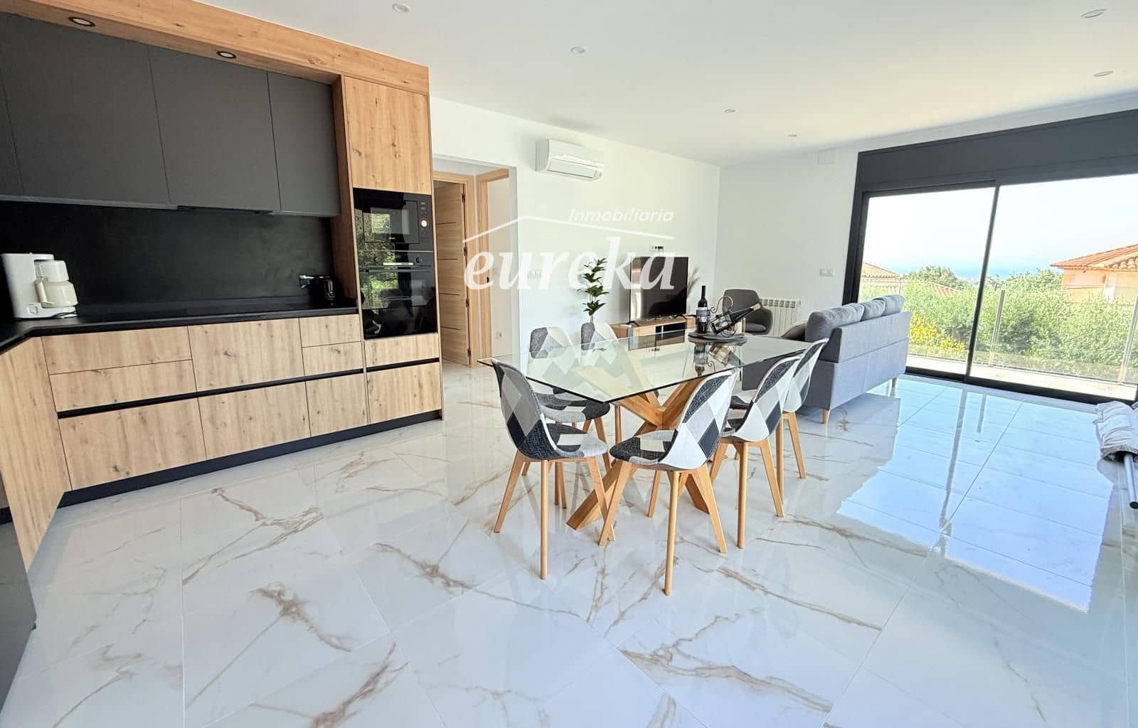 3 soverom Villa til salgs i El Mas Fumats med svømmebasseng garasje - € 679 000 (Ref: 9267544)