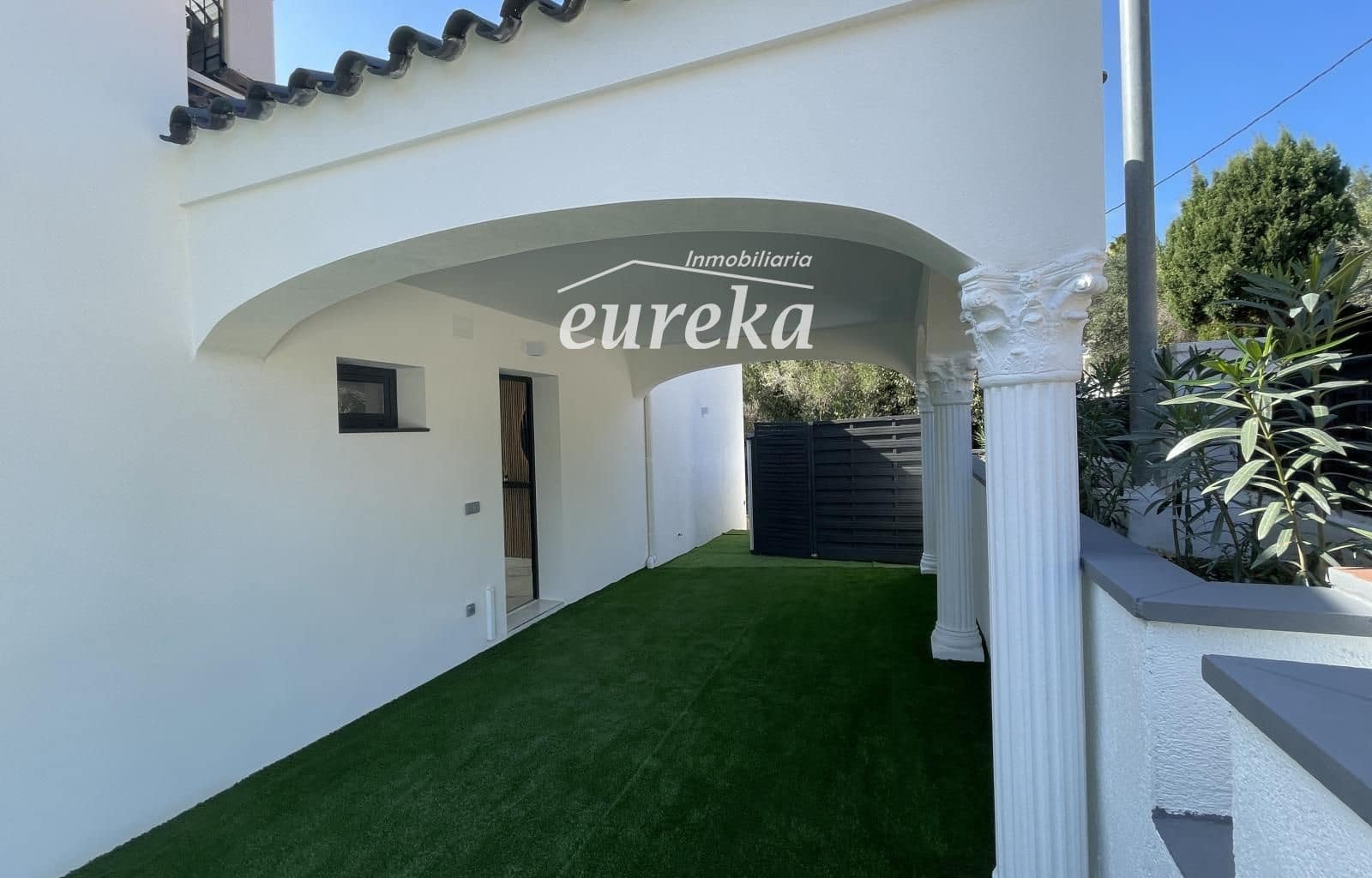 3 soverom Villa til salgs i El Mas Fumats med svømmebasseng garasje - € 679 000 (Ref: 9267544)