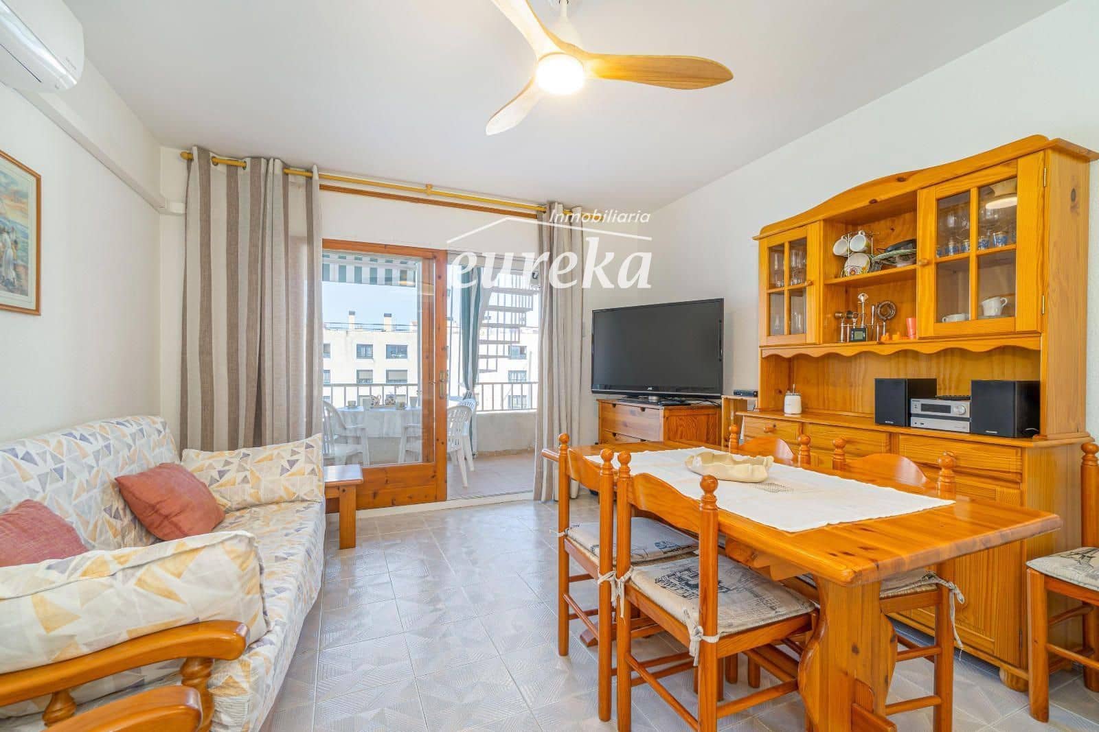 2 bedroom Flat for sale in Empuriabrava with garage - € 270,000 (Ref: 9301688)