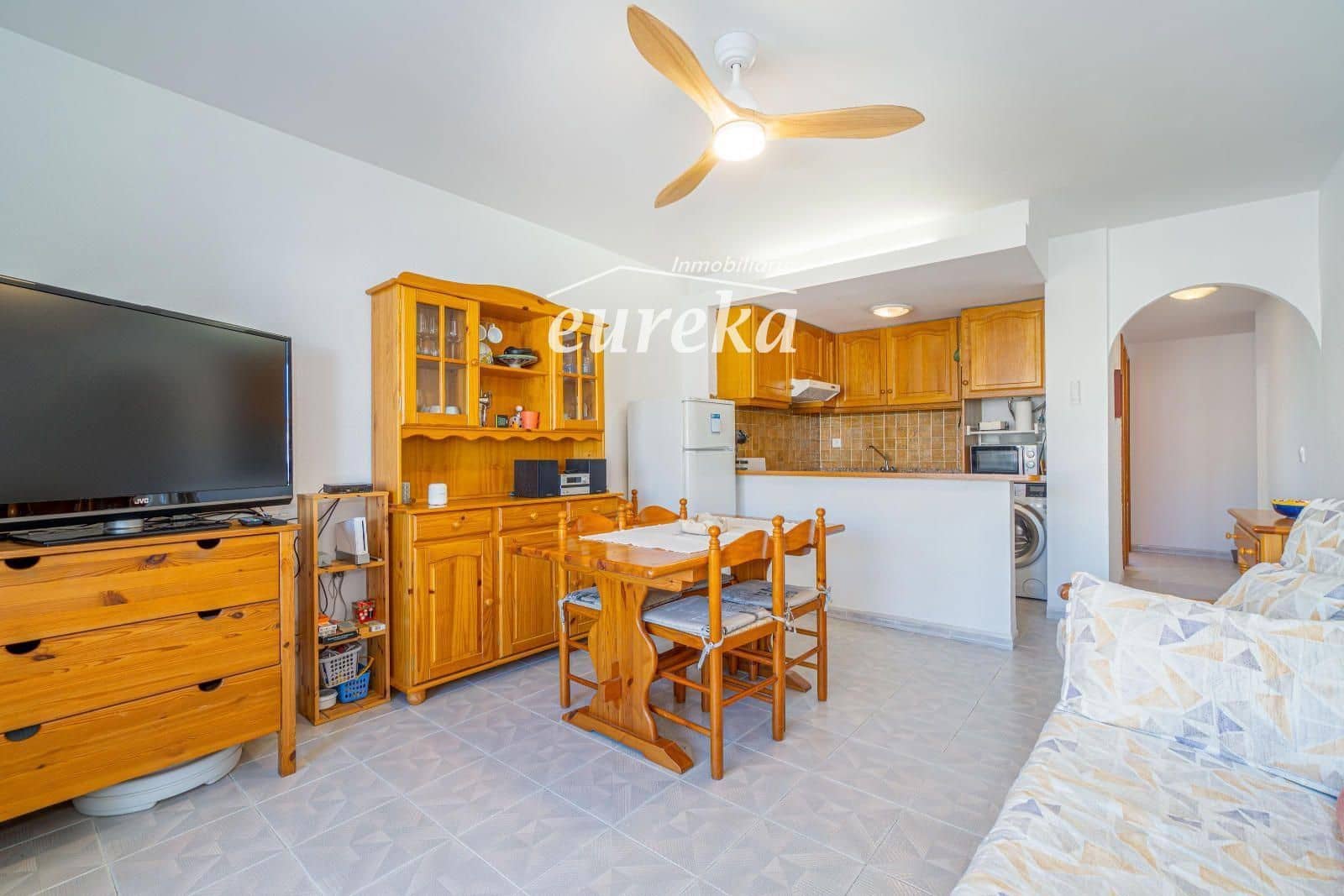 2 bedroom Flat for sale in Empuriabrava with garage - € 270,000 (Ref: 9301688)