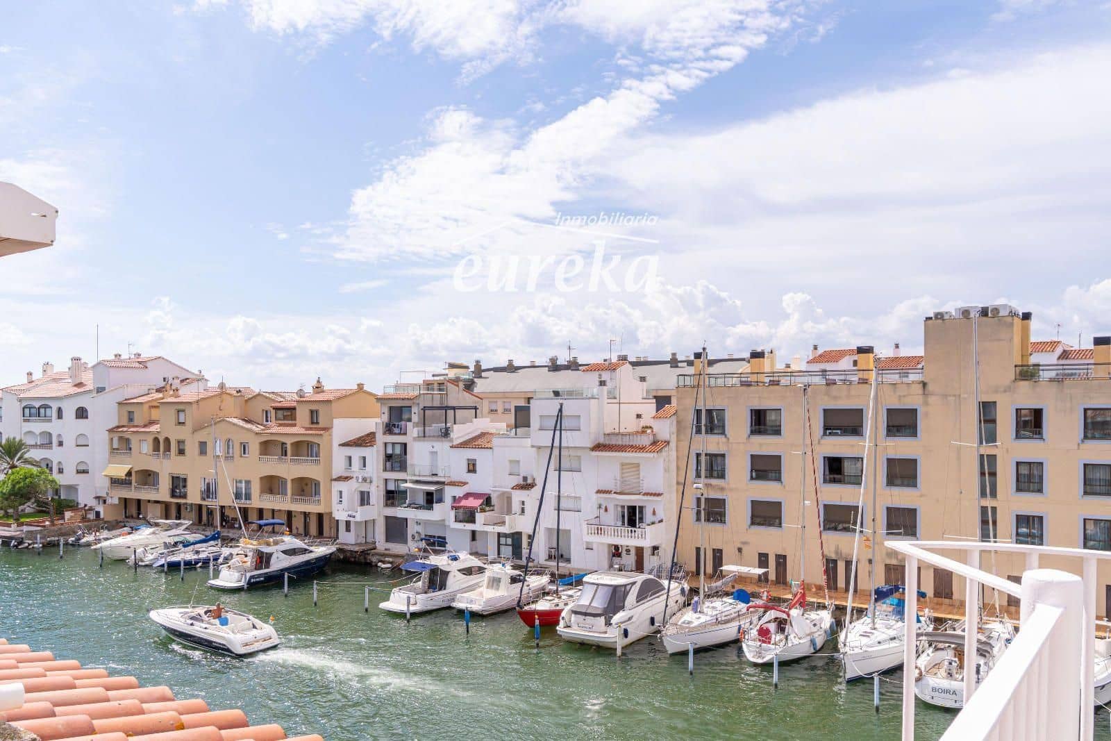 2 bedroom Flat for sale in Empuriabrava with garage - € 270,000 (Ref: 9301688)