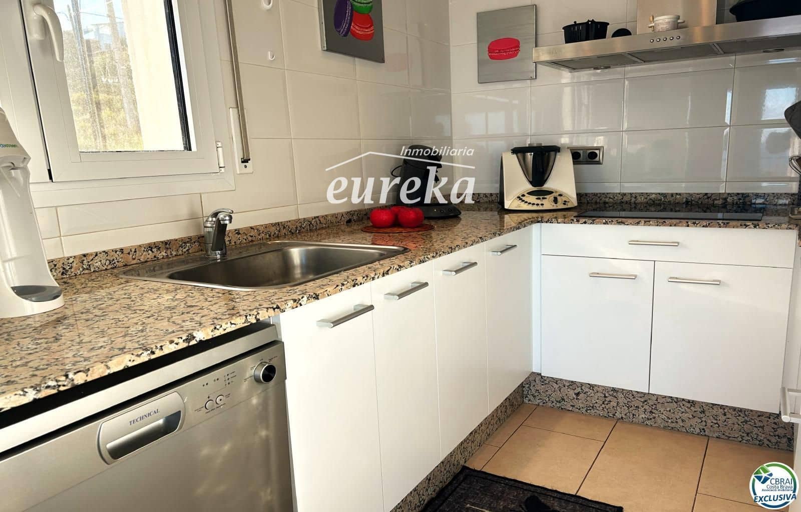 3 chambre Appartement à vendre à Llanca avec garage - 320 000 € (Ref: 9410025)