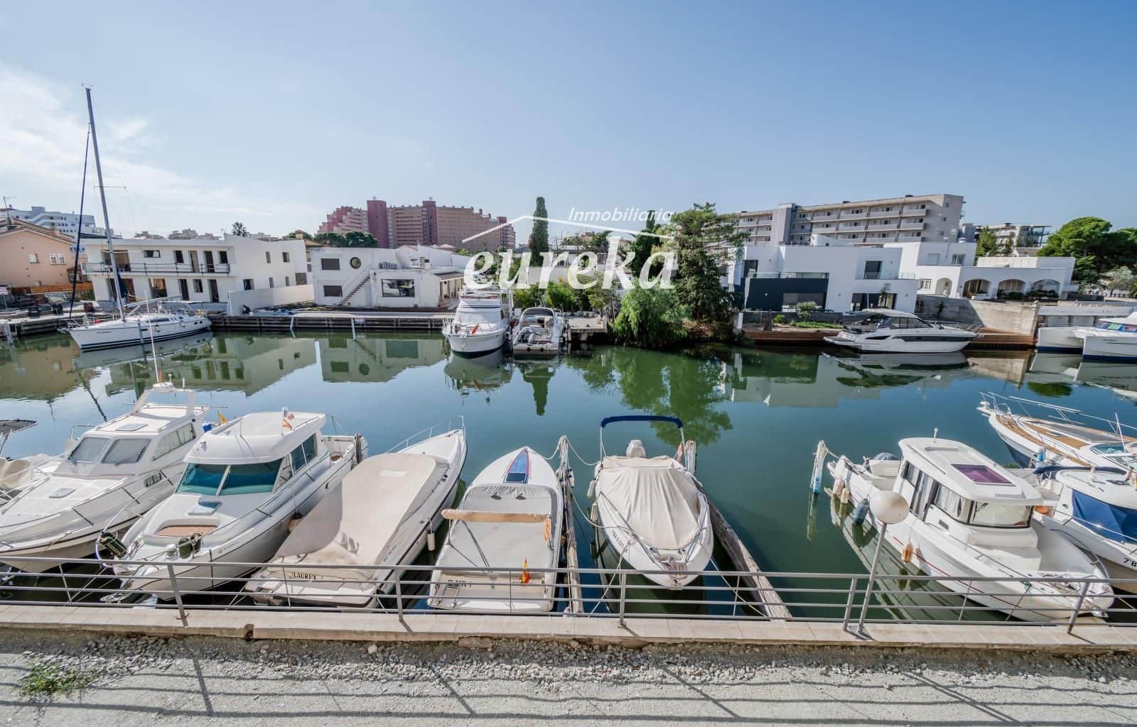 Piso en Santa Margarida en venta - 125.000 € (Ref: 9469040)