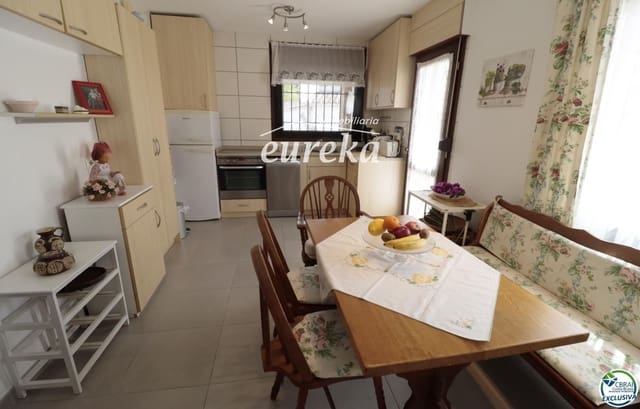 2 slaapkamer Villa te koop in Roses met garage - € 350.000 (Ref: 9502978)