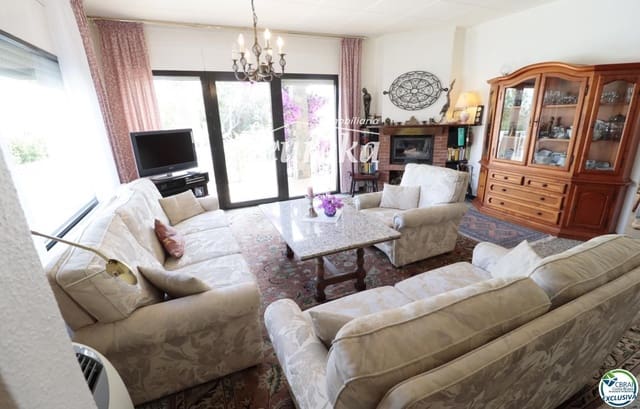 2 slaapkamer Villa te koop in Roses met garage - € 350.000 (Ref: 9502978)