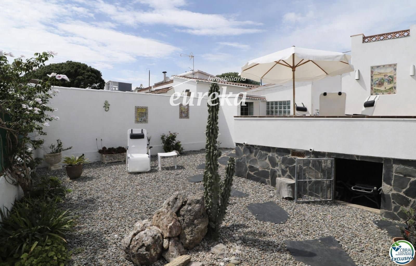 2 sovrum Villa till salu i Roses med garage - 350 000 € (Ref: 9502978)