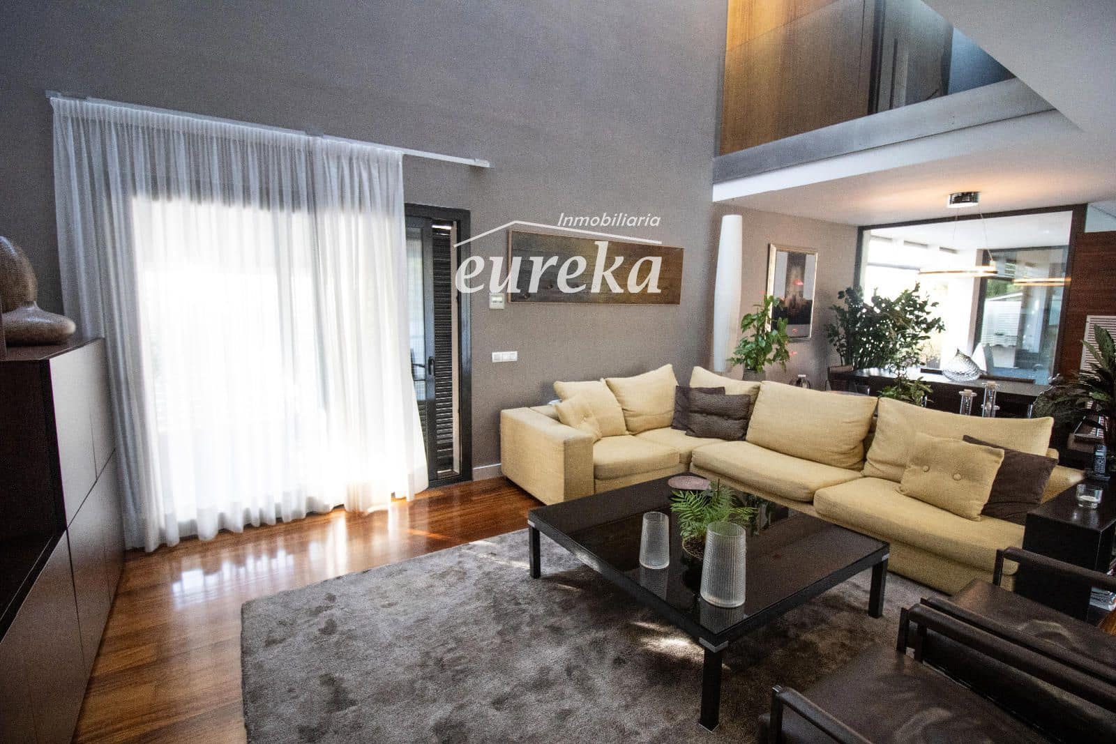 4 bedroom Townhouse for sale in Roses with pool garage - € 950,000 (Ref: 9559070)