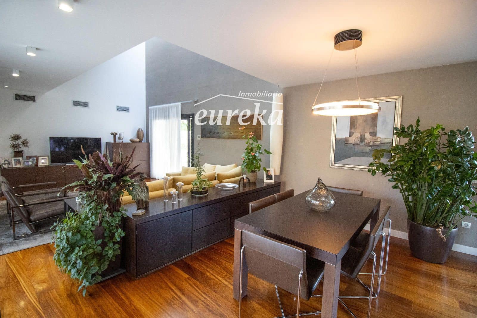 4 bedroom Townhouse for sale in Roses with pool garage - € 950,000 (Ref: 9559070)