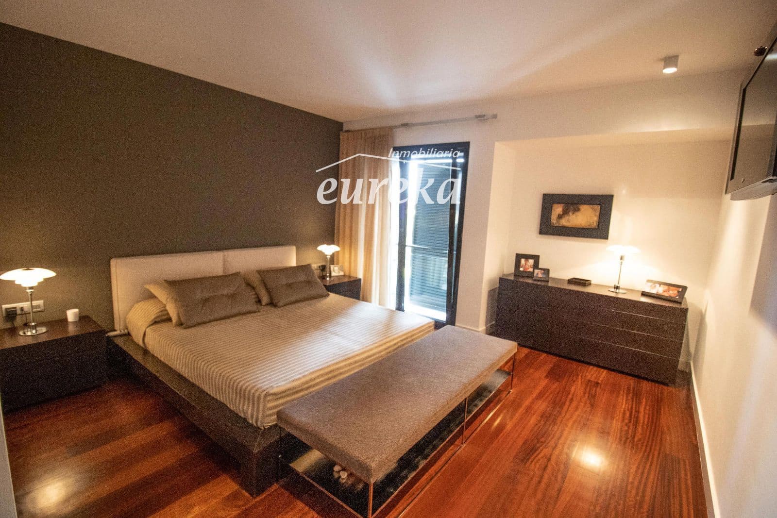 4 bedroom Townhouse for sale in Roses with pool garage - € 950,000 (Ref: 9559070)