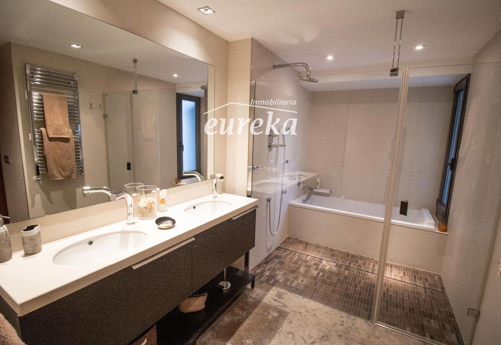 4 bedroom Townhouse for sale in Roses with pool garage - € 950,000 (Ref: 9559070)