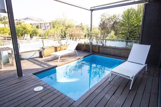 4 bedroom Townhouse for sale in Roses with pool garage - € 950,000 (Ref: 9559070)