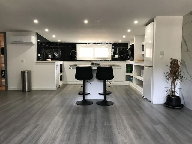 Commerciale in vendita in Roses - 160.000 € (Rif: 9630618)