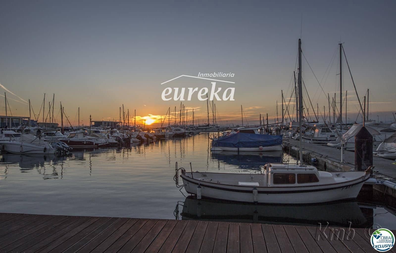 2 bedroom Flat for sale in Roses - € 275,000 (Ref: 9656374)