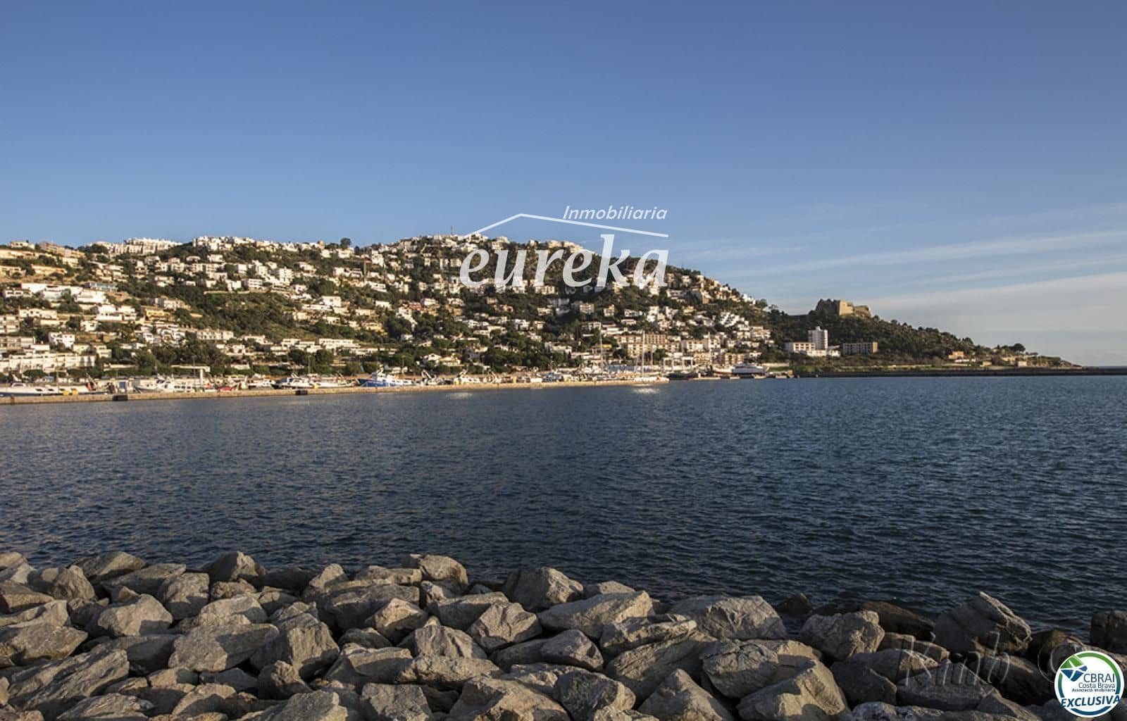 2 bedroom Flat for sale in Roses - € 275,000 (Ref: 9656374)