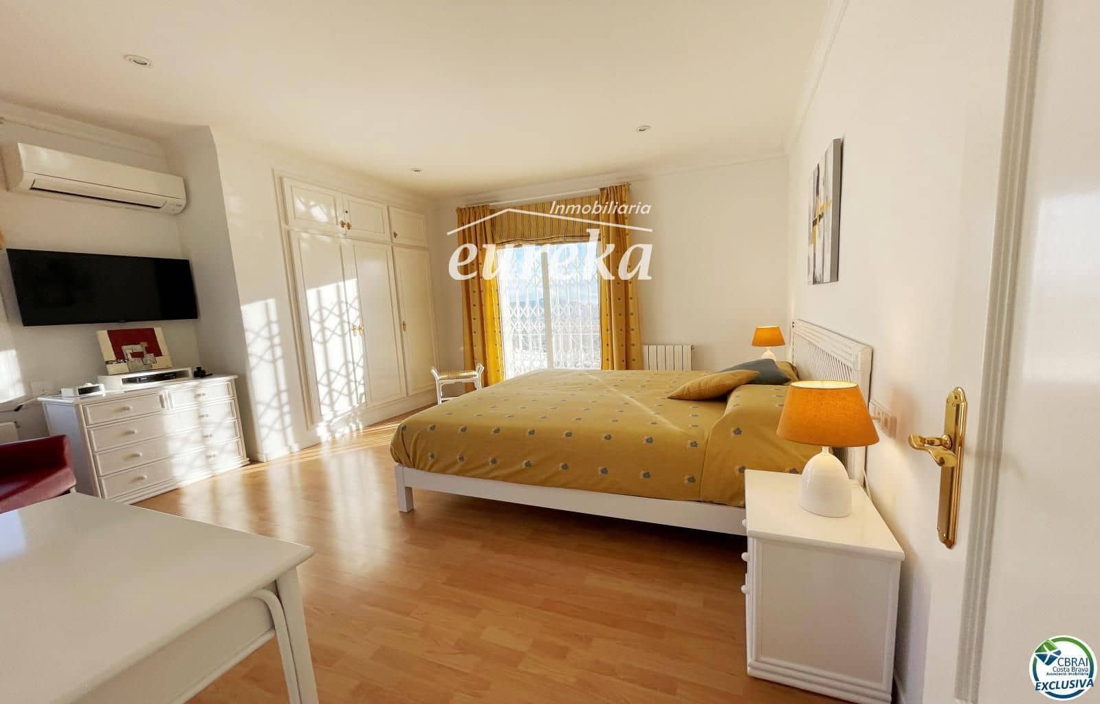 4 Zimmer Villa zu verkaufen in El Mas Fumats mit Pool Garage - 765.000 € (Ref: 9699300)