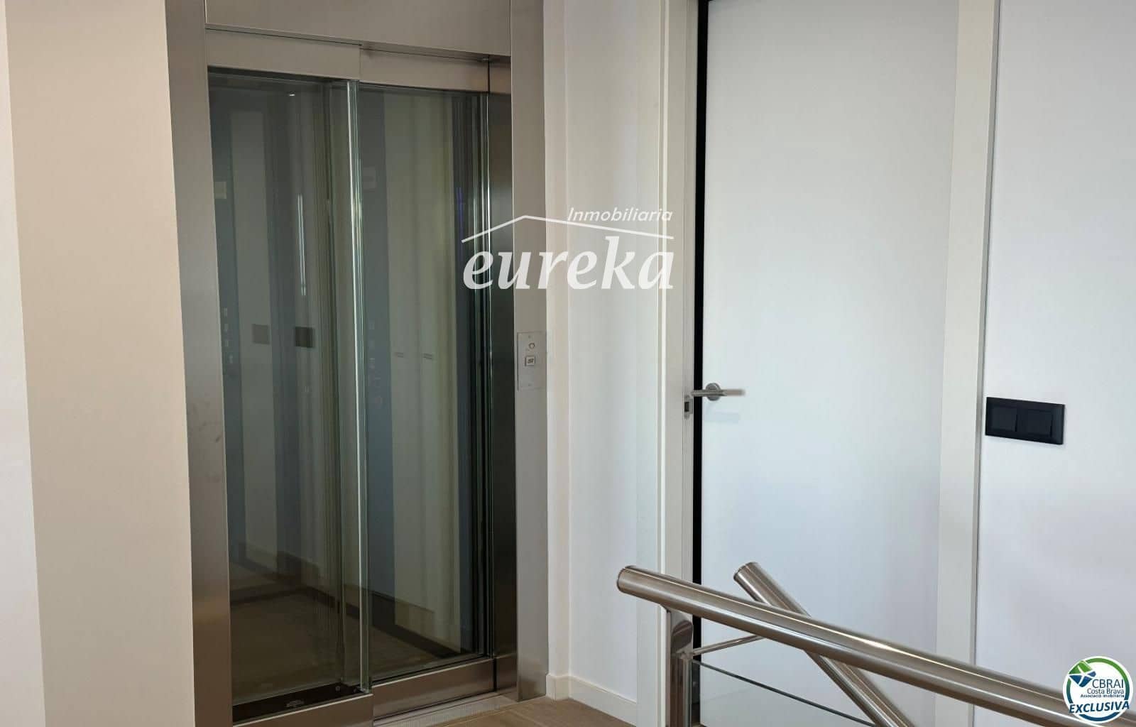 3 bedroom Villa for sale in Roses with pool garage - € 1,499,000 (Ref: 9707771)