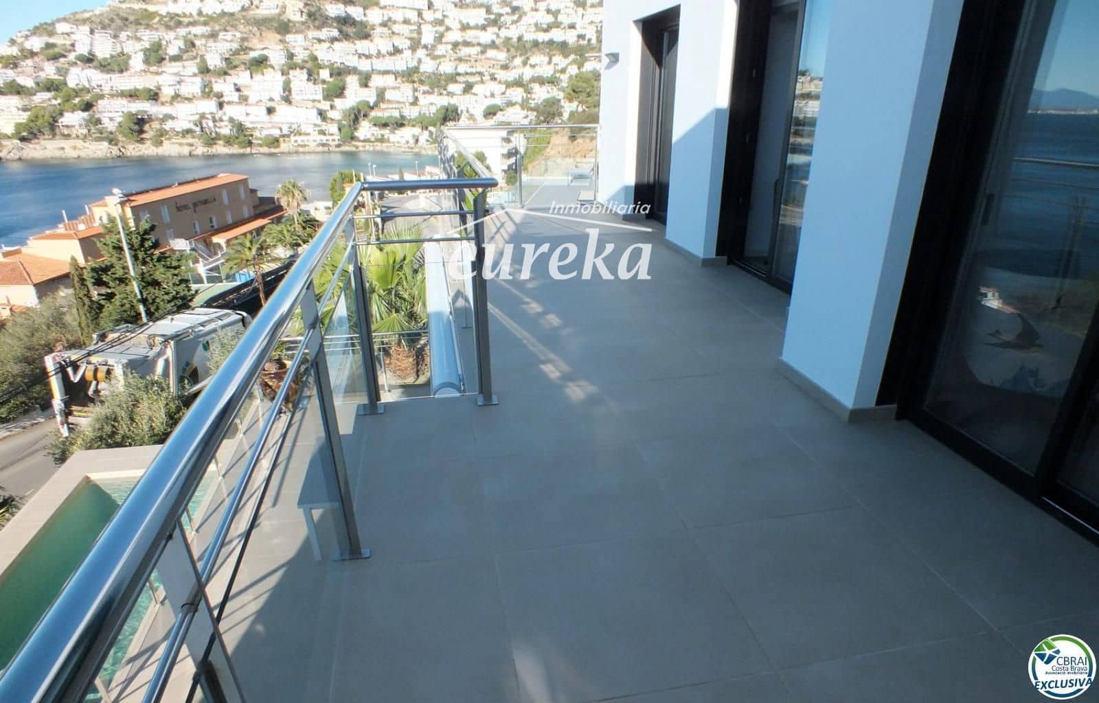 3 bedroom Villa for sale in Roses with pool garage - € 1,499,000 (Ref: 9707771)