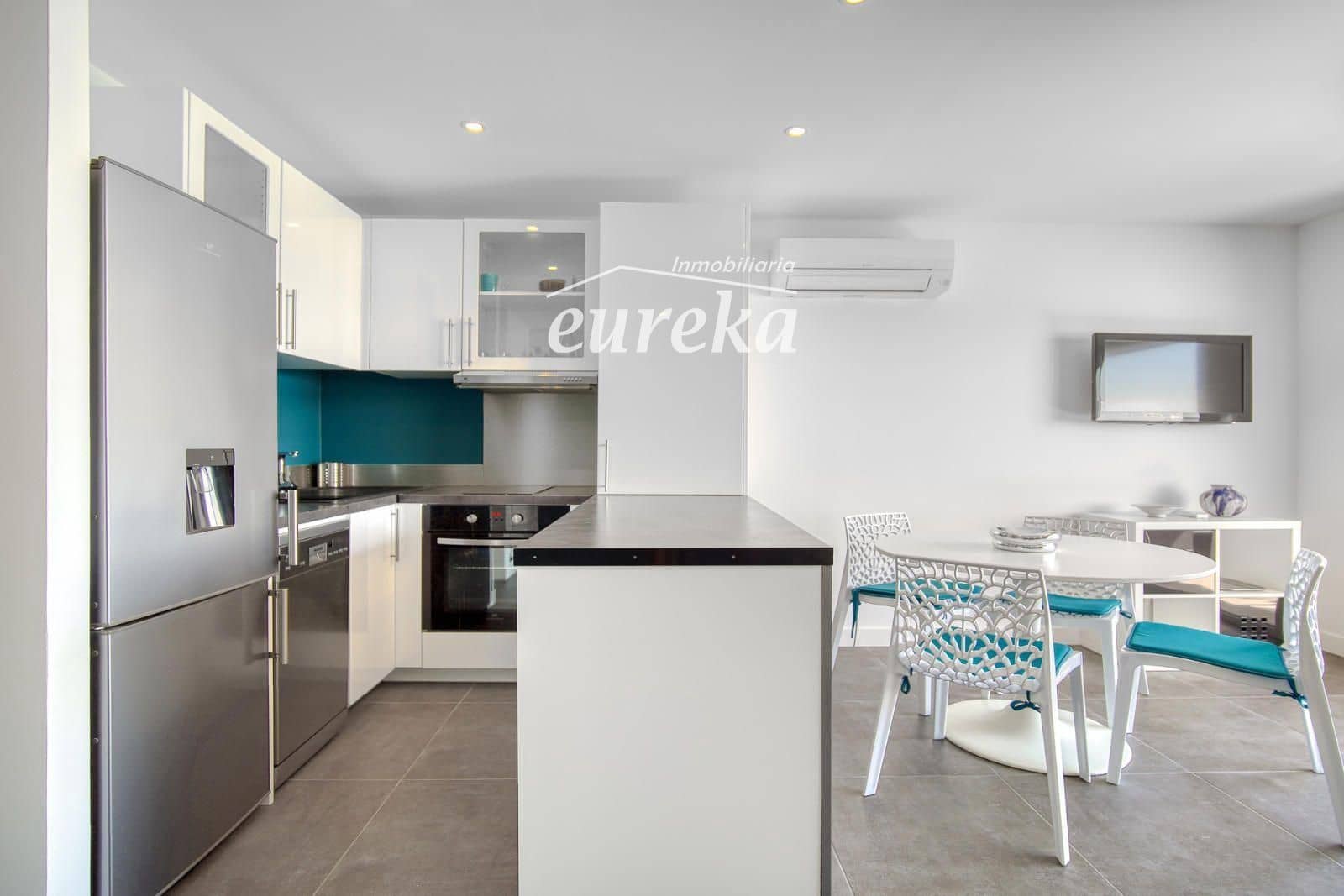 1 bedroom Flat for sale in Roses with garage - € 399,000 (Ref: 9713576)