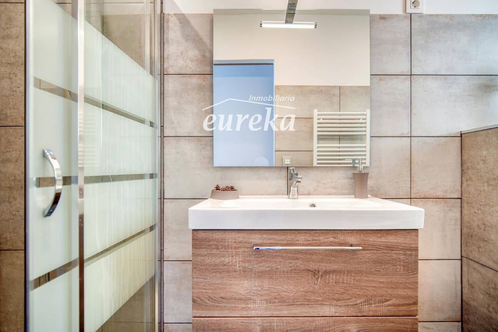 1 bedroom Flat for sale in Roses with garage - € 399,000 (Ref: 9713576)