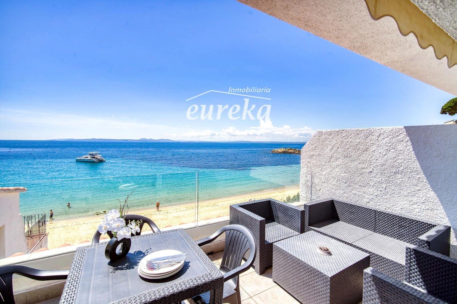 1 bedroom Flat for sale in Roses with garage - € 399,000 (Ref: 9713576)