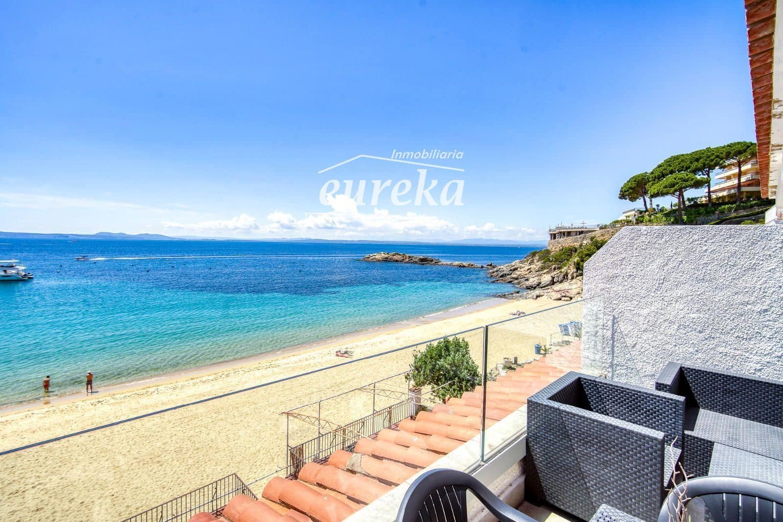 1 bedroom Flat for sale in Roses with garage - € 399,000 (Ref: 9713576)