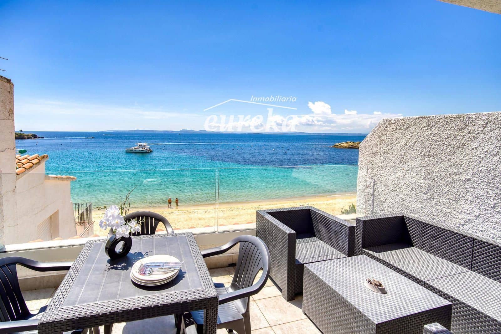 1 bedroom Flat for sale in Roses with garage - € 399,000 (Ref: 9713576)