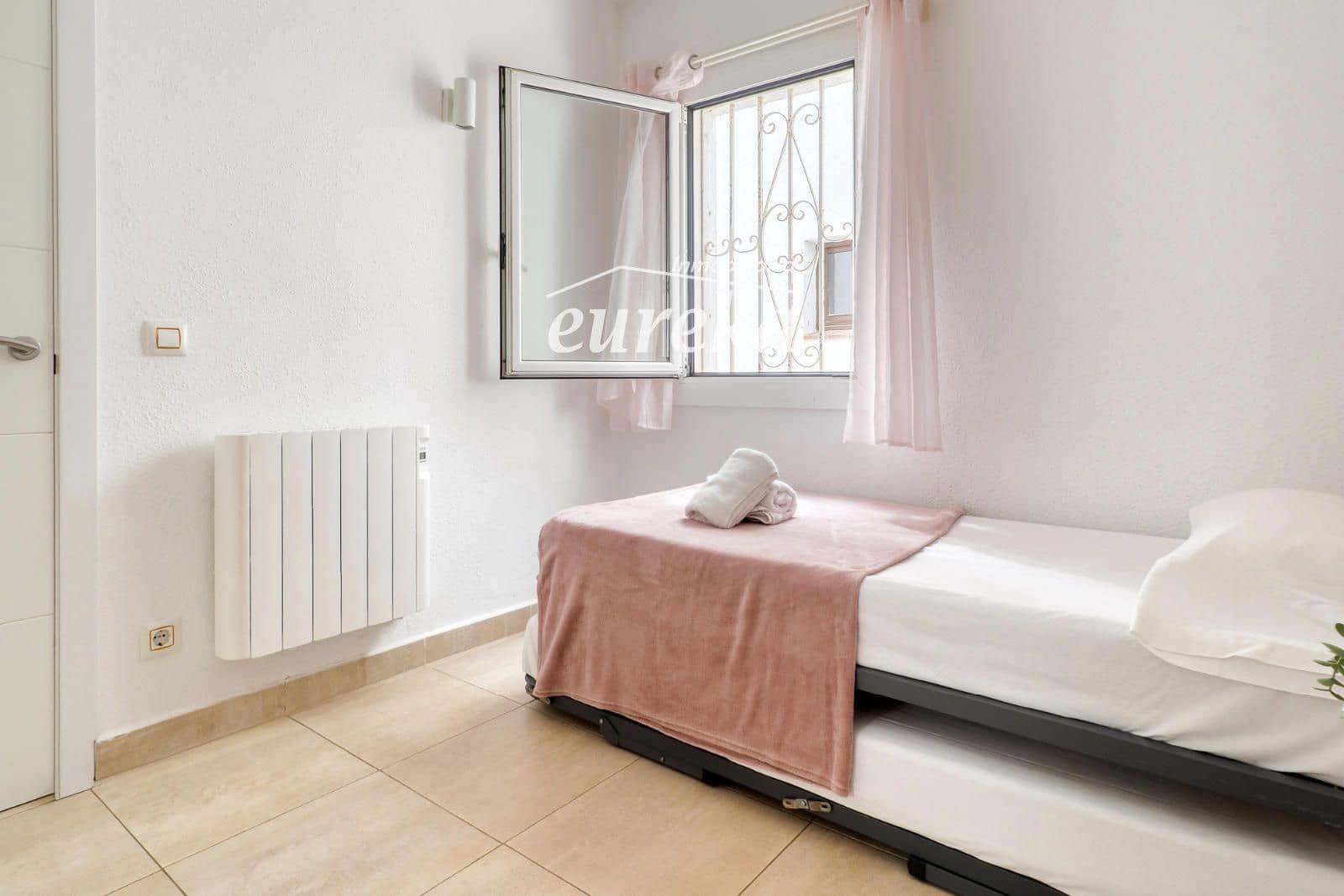 2 Zimmer Villa zu verkaufen in Roses mit Pool Garage - 315.000 € (Ref: 9713577)