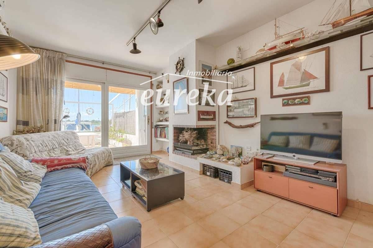 4 bedroom Villa for sale in Santa Margarida with garage - € 595,000 (Ref: 9733653)