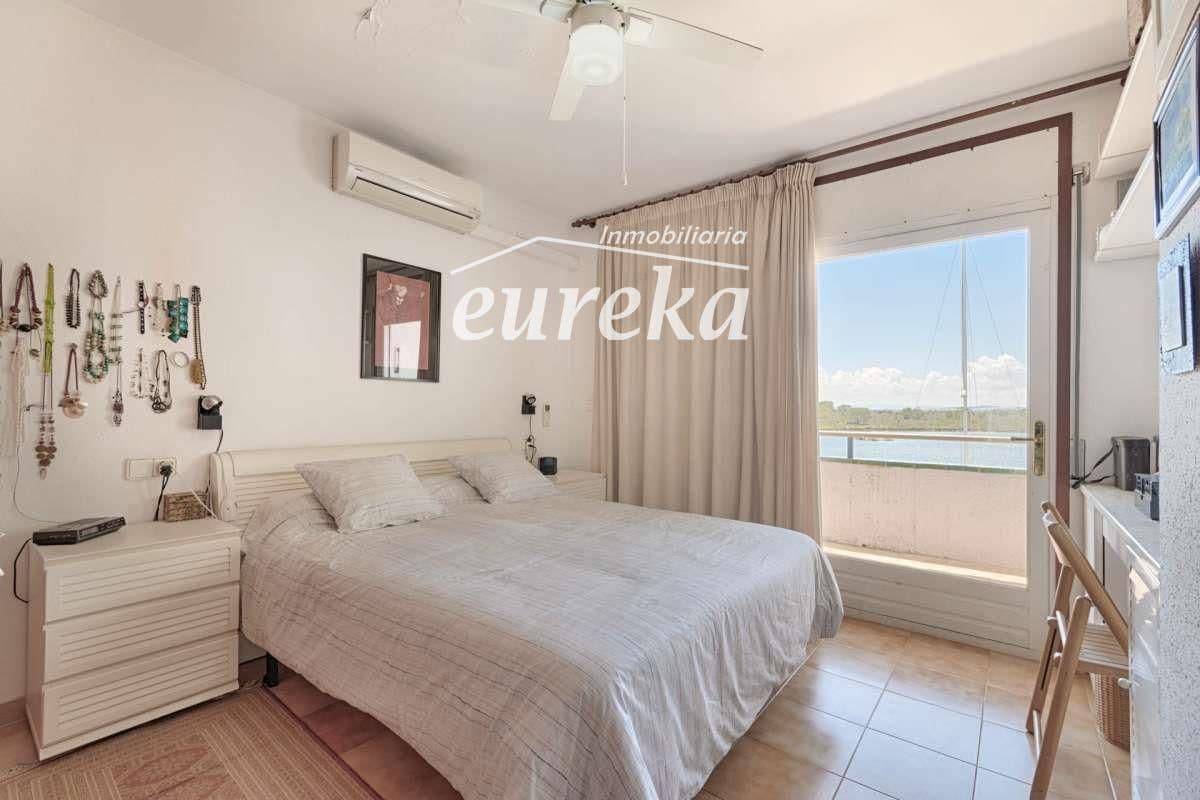 4 bedroom Villa for sale in Santa Margarida with garage - € 595,000 (Ref: 9733653)